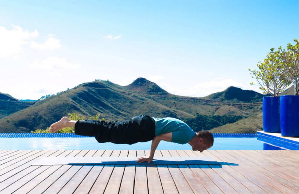 Roberto Elcheck Junior Praticando Yoga - Foto 03
