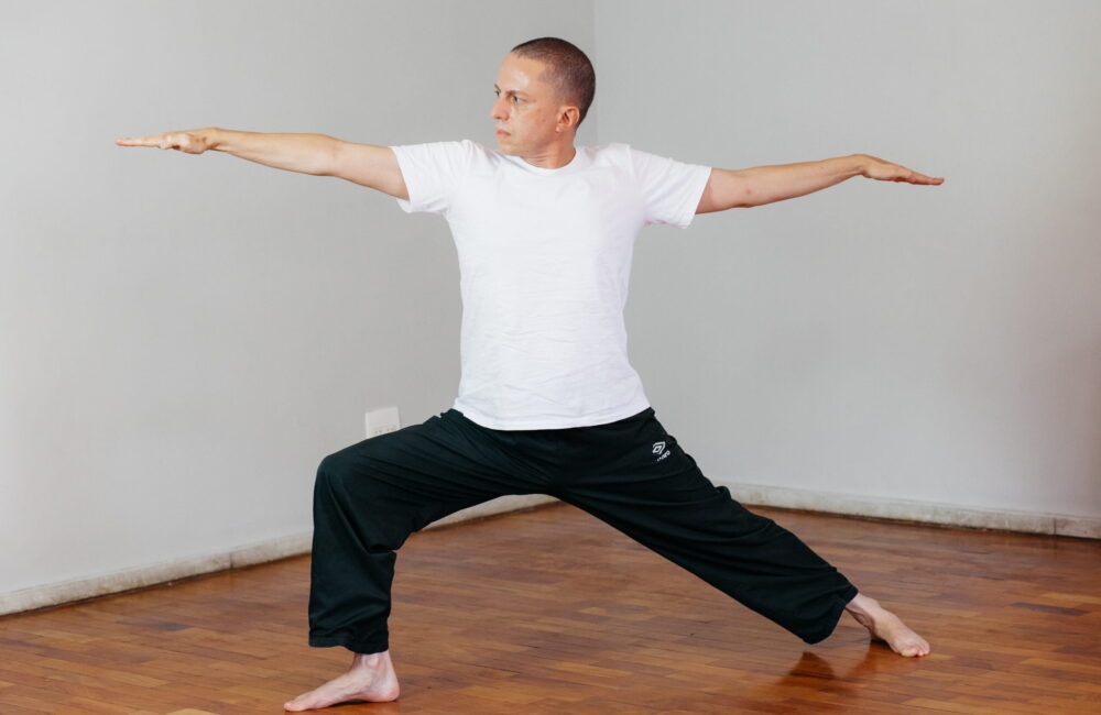 Roberto Elcheck Junior Praticando Yoga - Foto 01