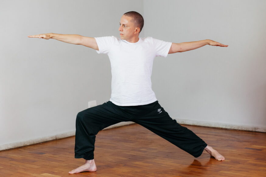 Roberto-Elcheck-Junior-01-Personal-Yoga-BH Roberto Elcheck Junior Praticando Yoga - Foto 01